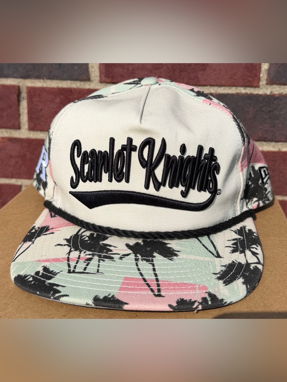New Era Rutgers Scarlet Knights High Tide Golfer Snapback Hat - Never worn NWT